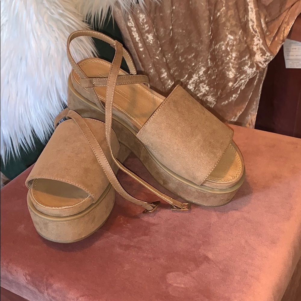 ASOS platform straps sandal 🐠